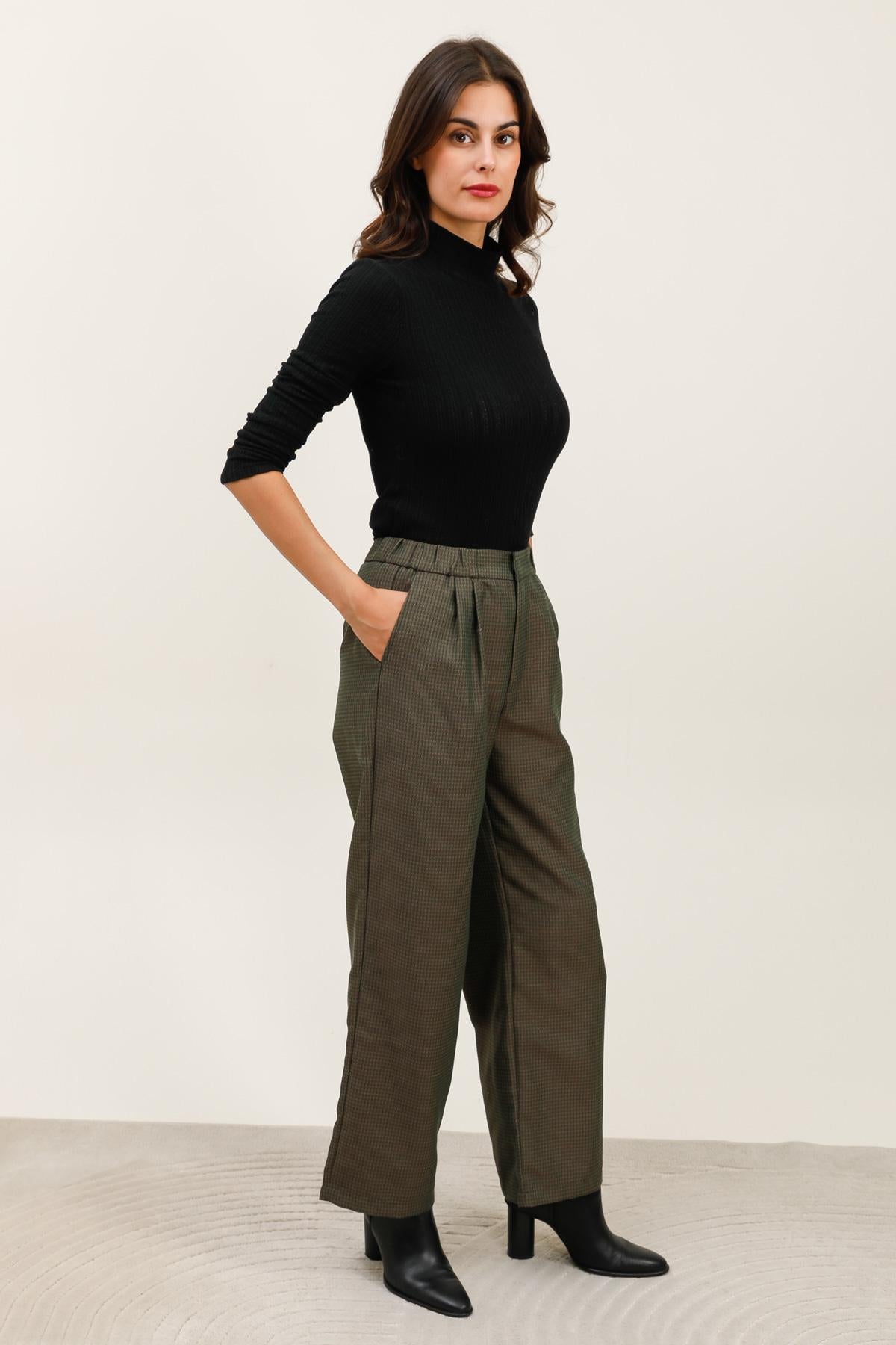 5883 Pantalon petits carreaux