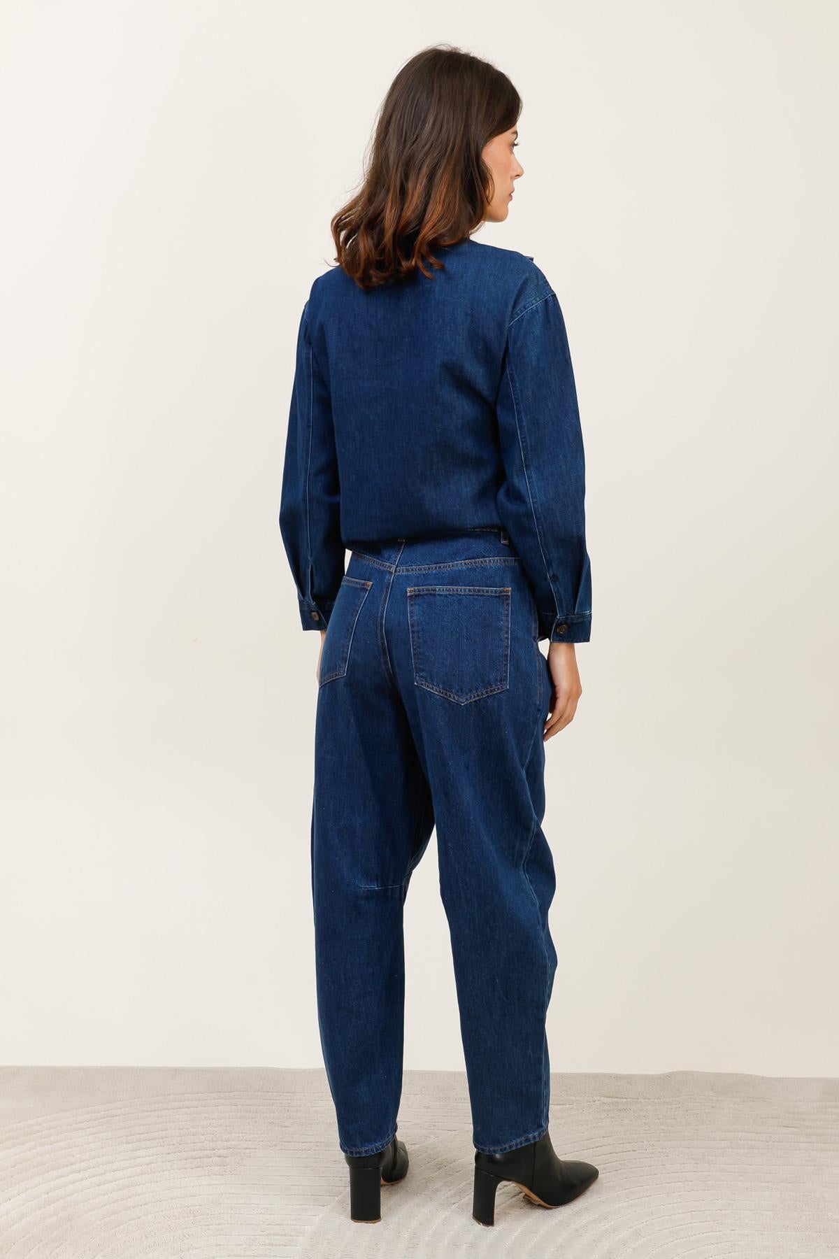 5902 Pantalon forme barrel