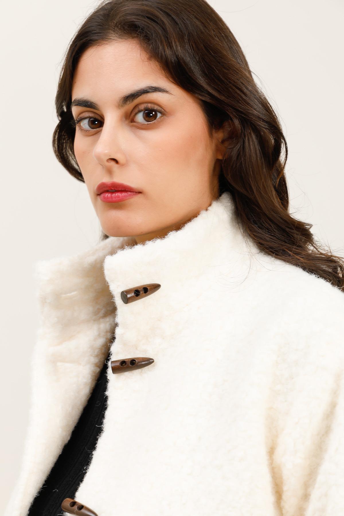 5911 Manteau à bouclettes