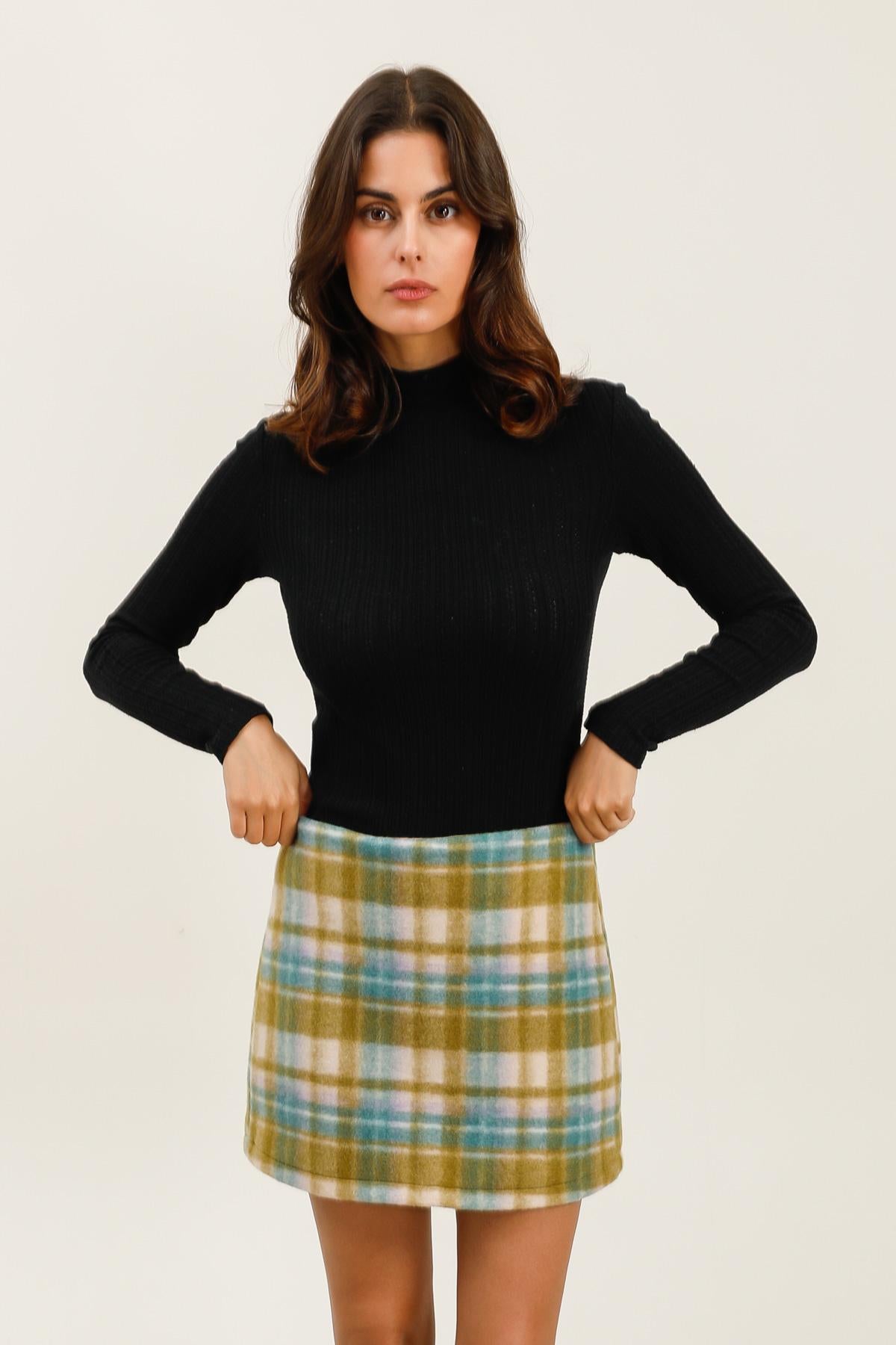 5928 Jupe à carreaux