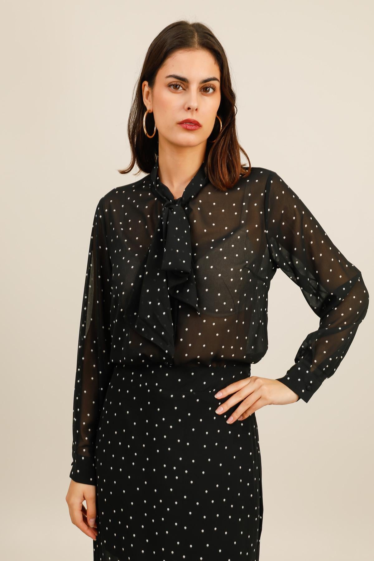 5965 Polka dot blouse