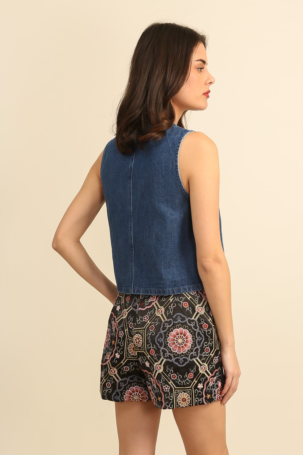 5997 Pantalones cortos bordados