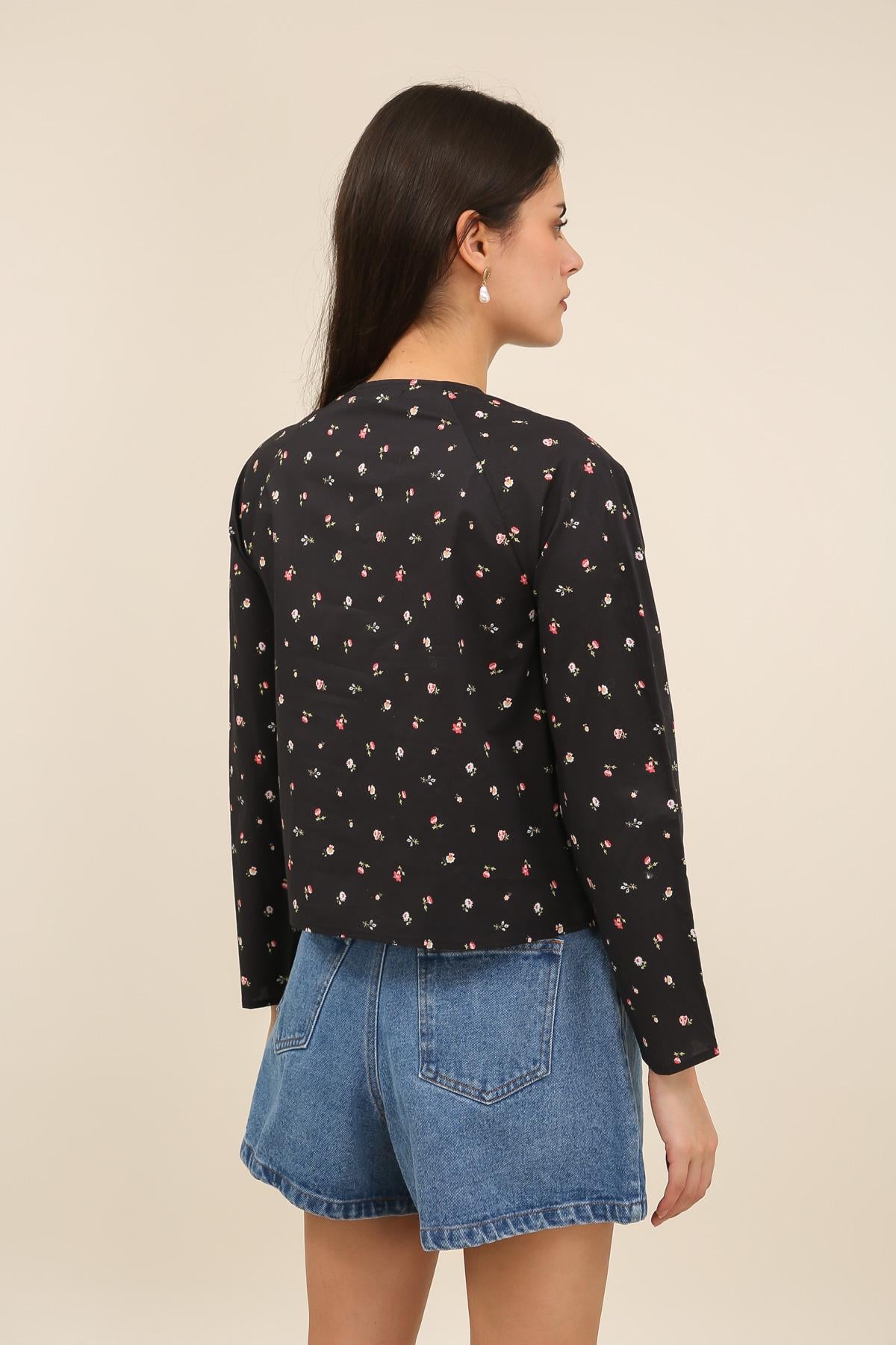 6051 Blusa floral