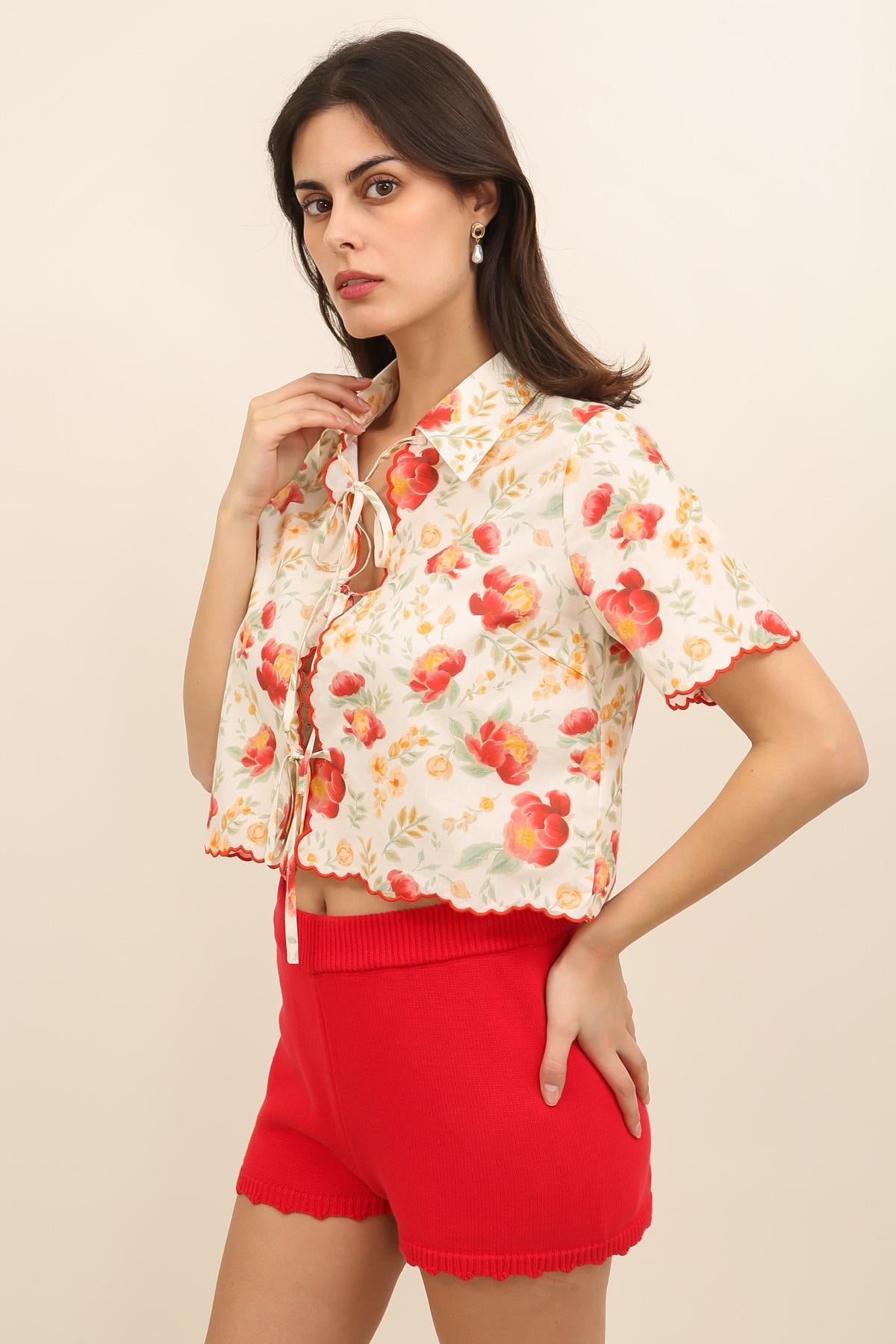 6063 Blouse fleurie