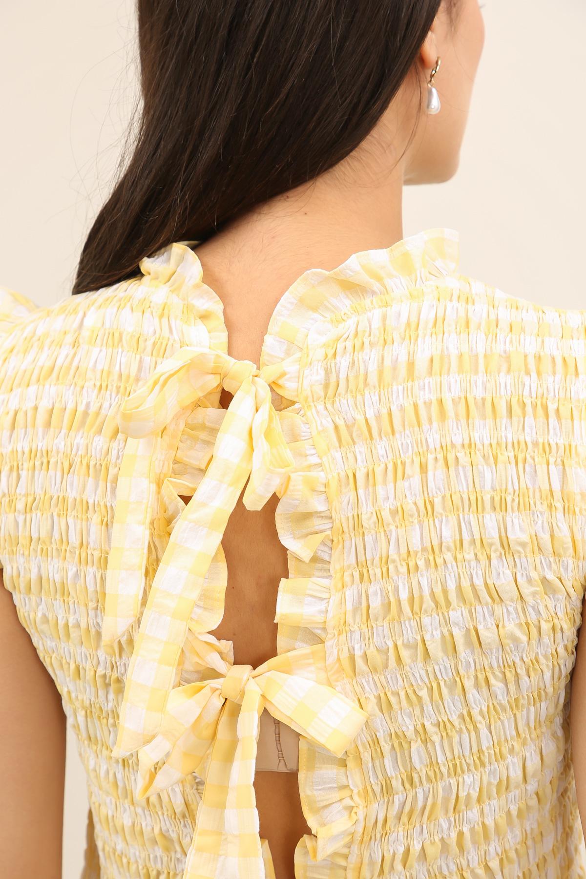 6073 Top smock con volantes de cuadros vichy