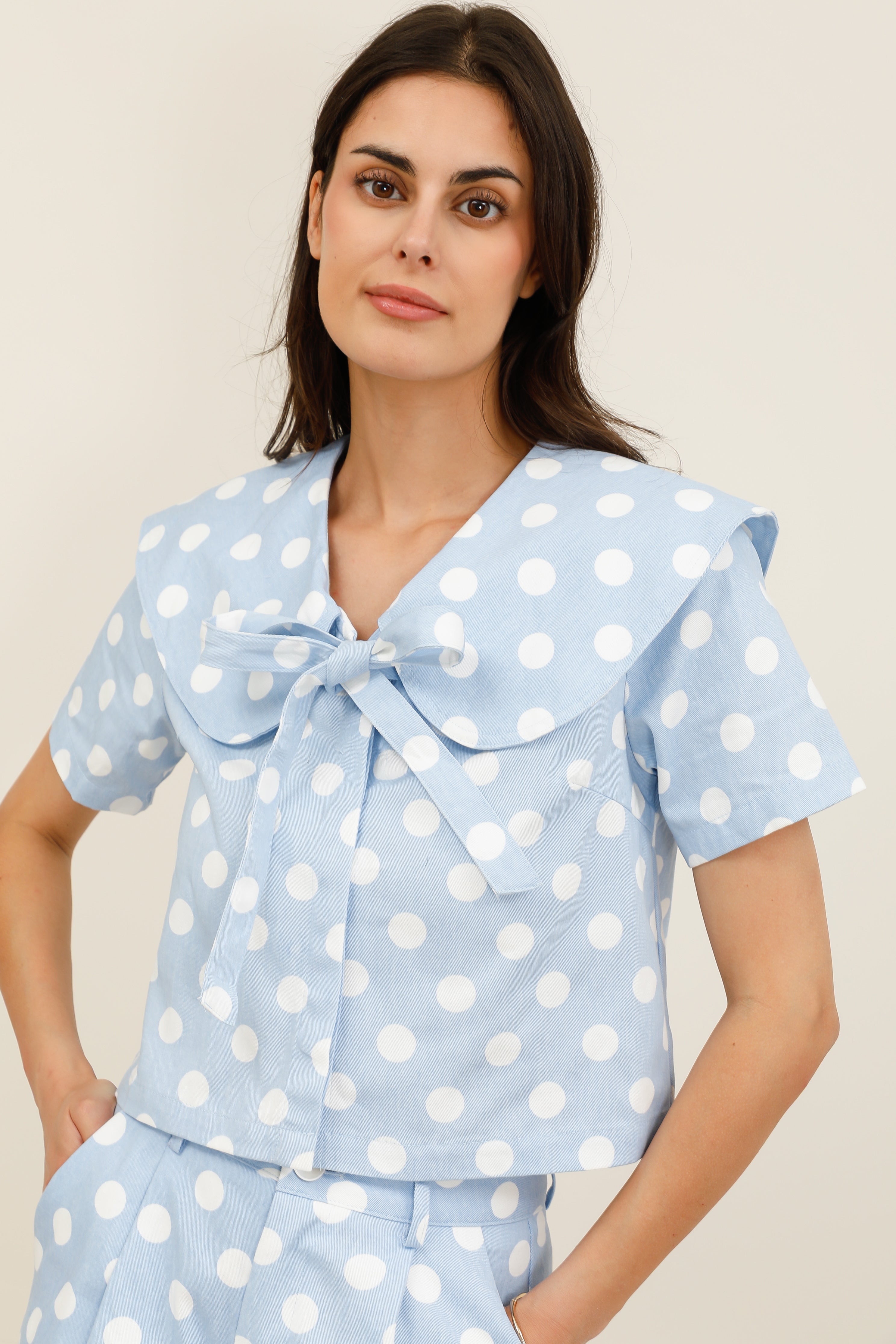 Top à pois col oversize - 6117