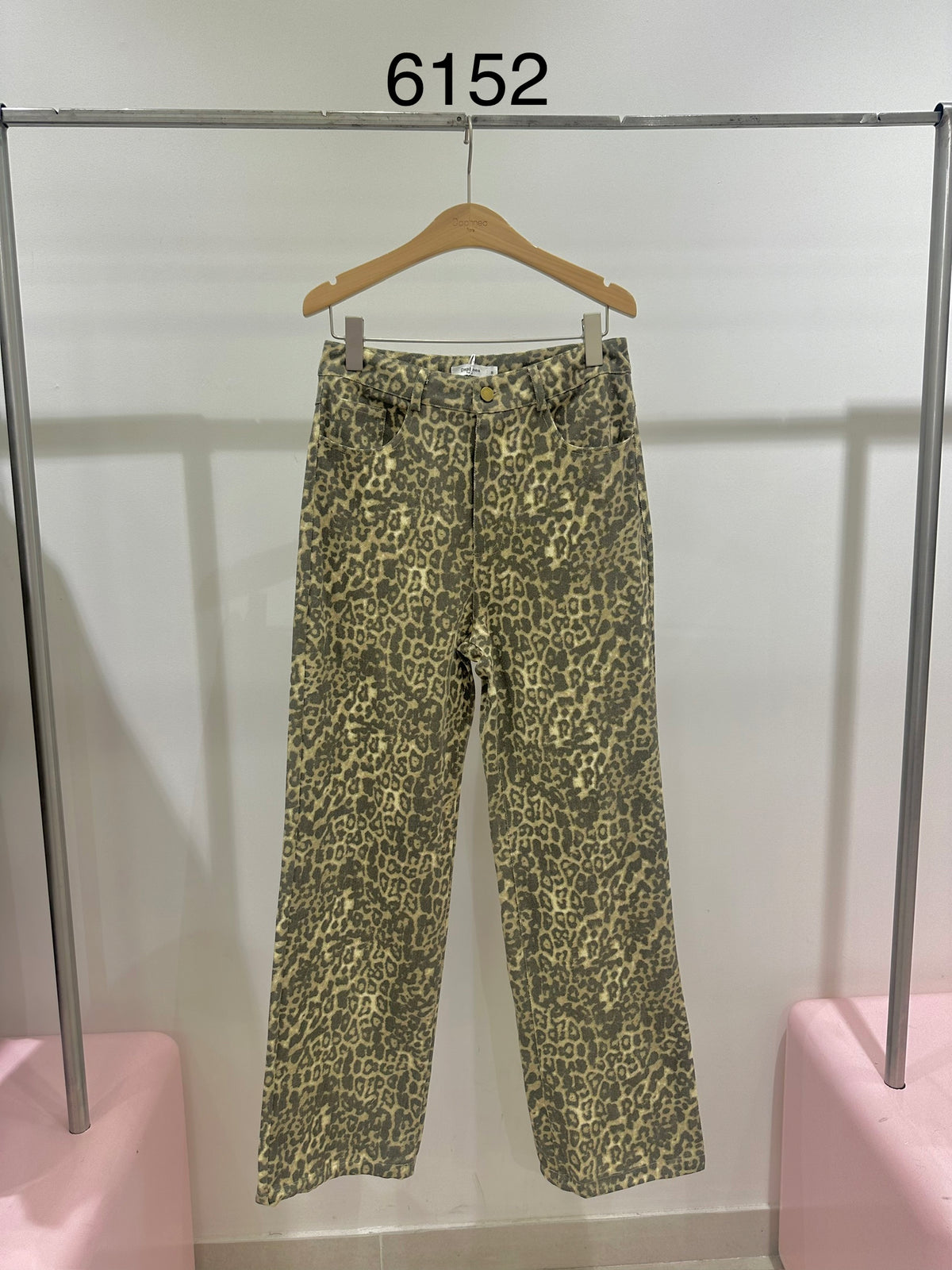 Vaqueros de corte recto de leopardo para mujer - 6152