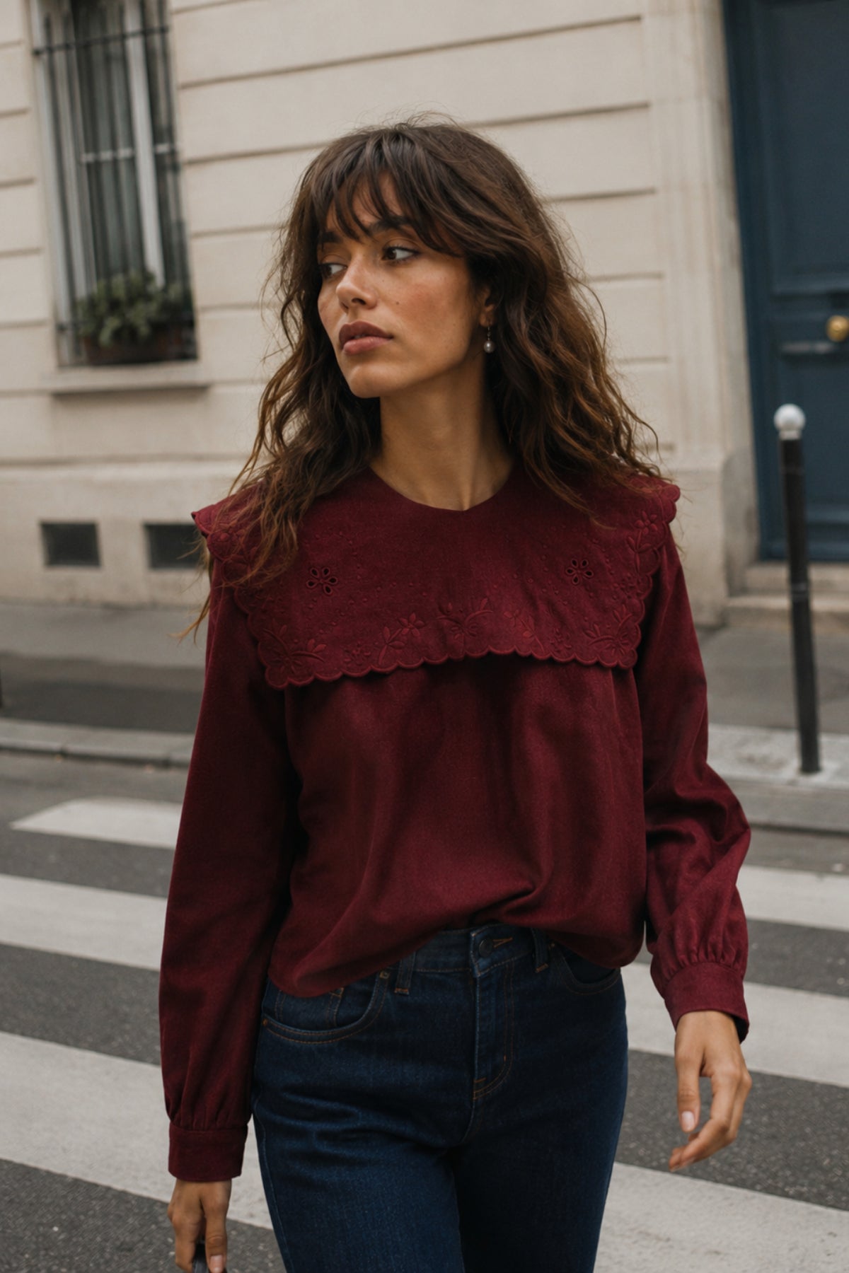 Blusa de Lana con Cuello Grande Bordado Festoneado - 6179