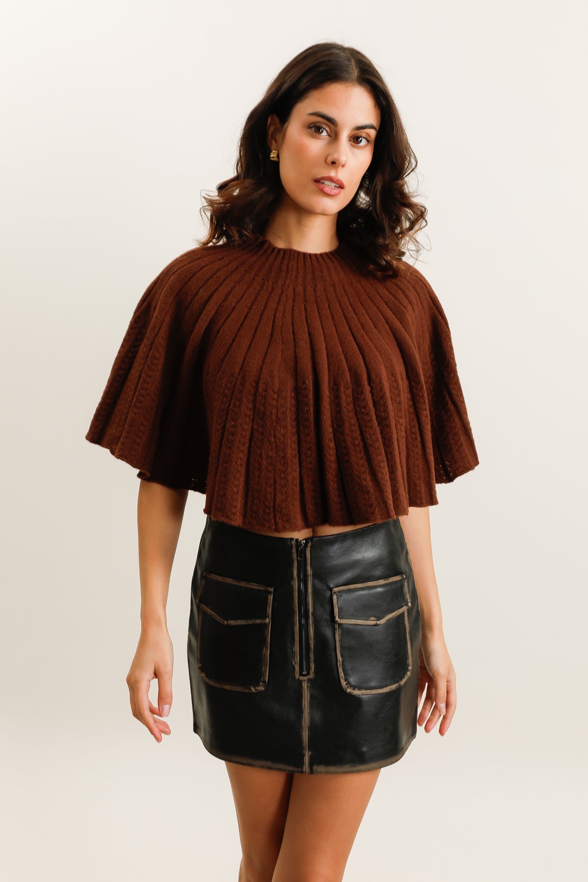 A1551 Cape en maille