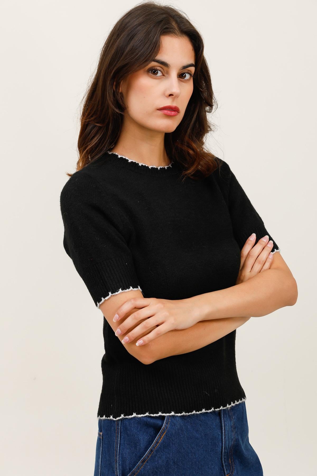 A1553 Pull festonné