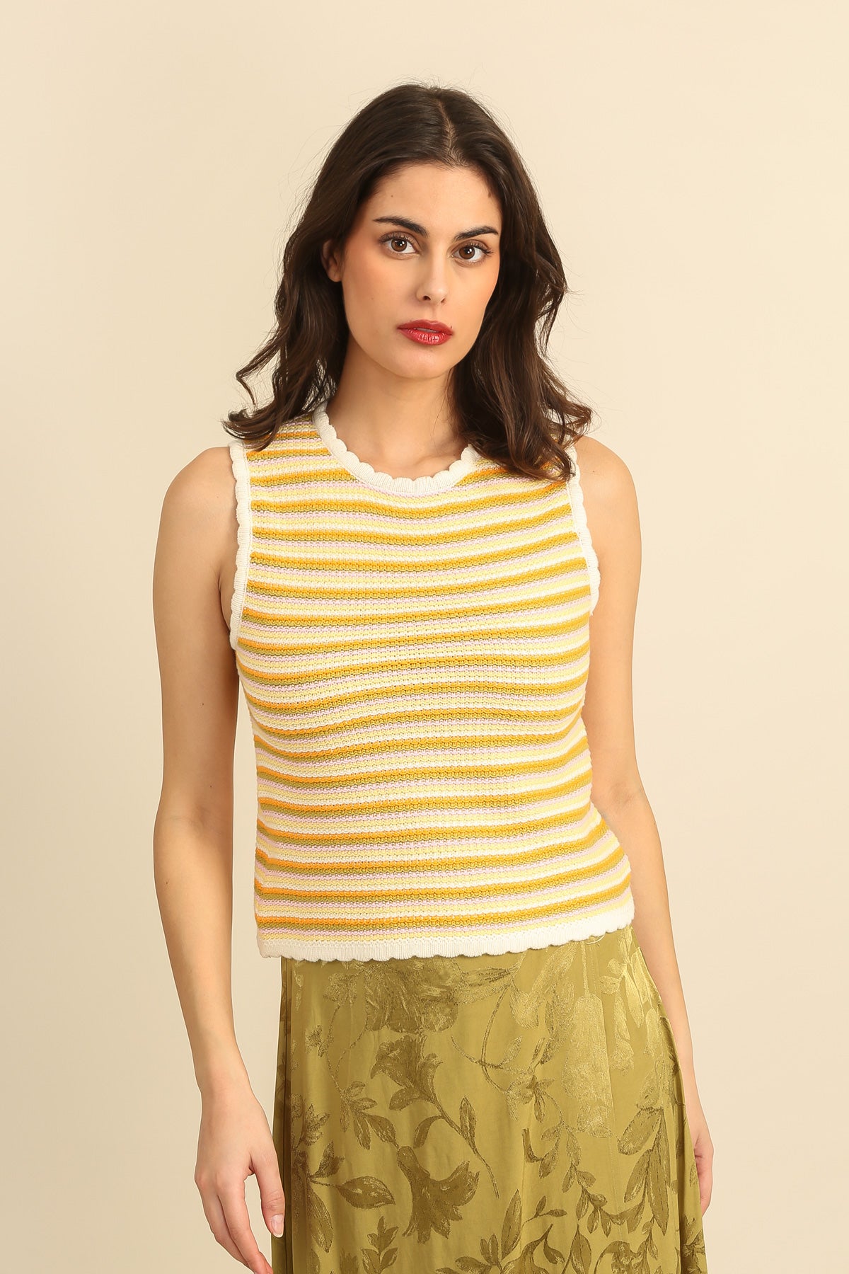 A1593 Top sin mangas de punto a rayas multicolor