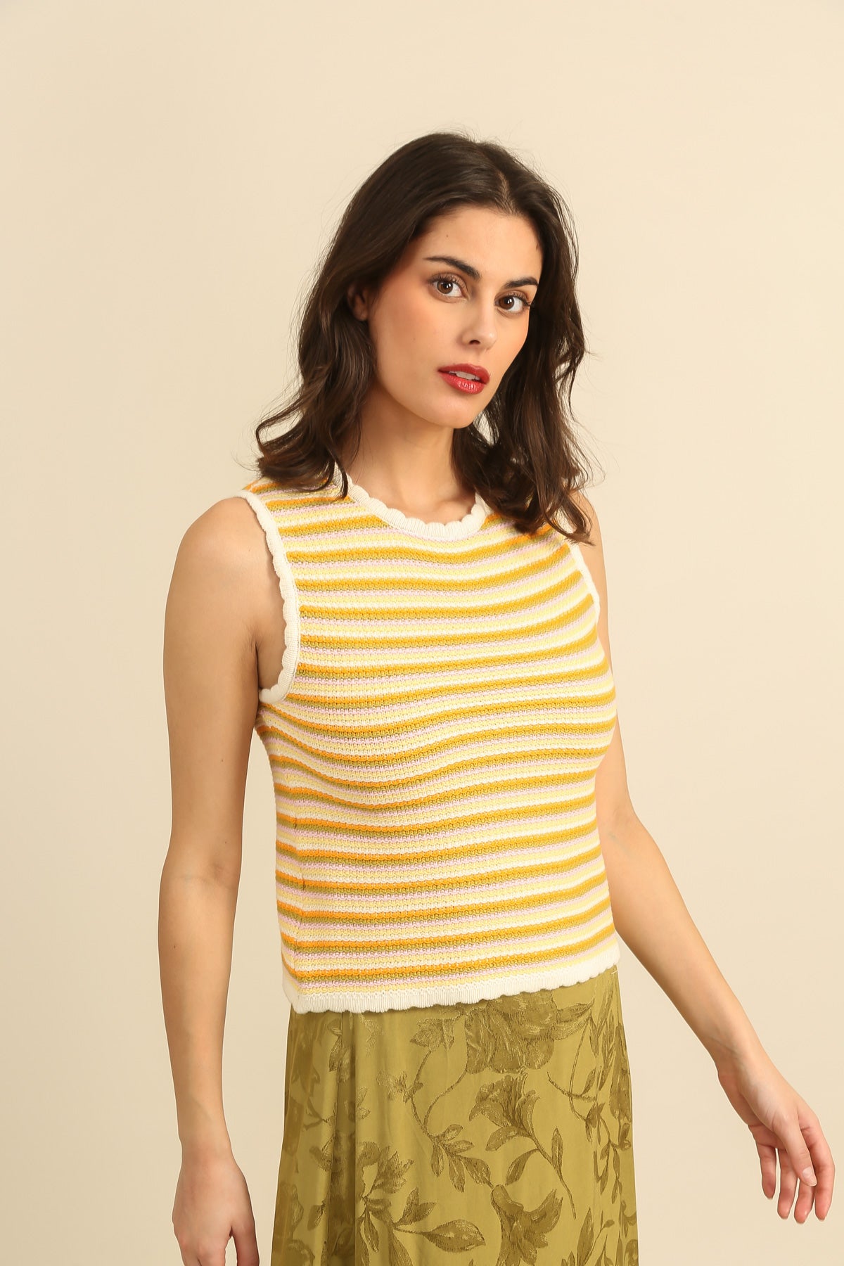 A1593 Top sans manches en maille rayée multicolore