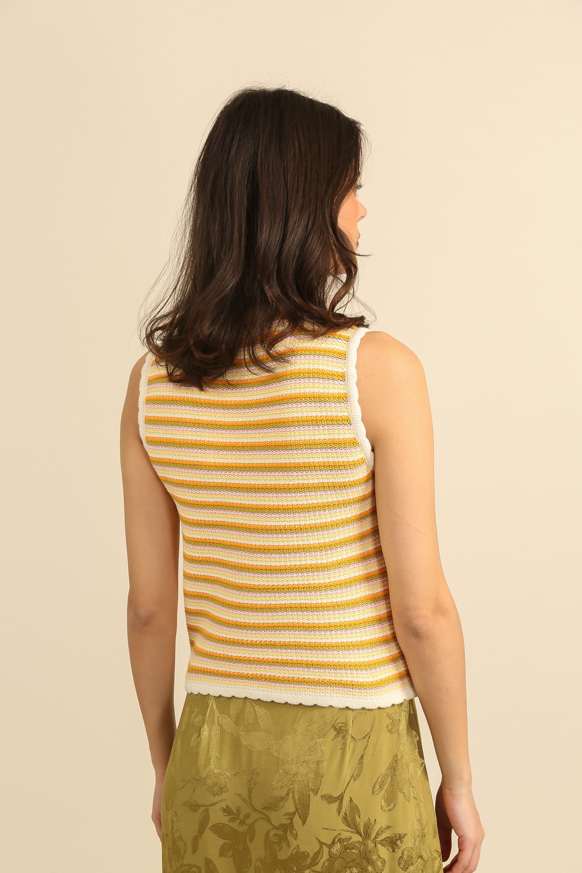 A1593 Top sans manches en maille rayée multicolore