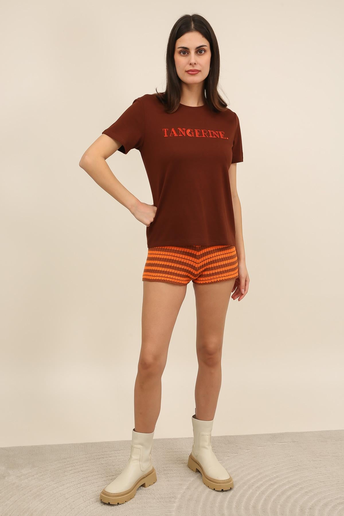 A1595 Shorts de punto a rayas de talle alto de estilo retro