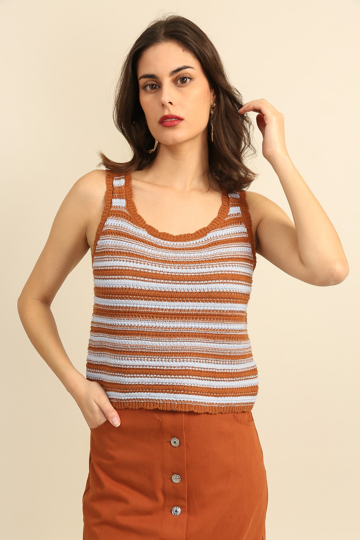 A1599 Top sin mangas de punto a rayas multicolor verano