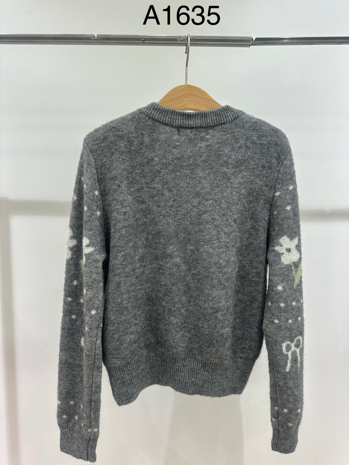 Soft Knit Cardigan with Floral Patterns and Woven Bows - A1635