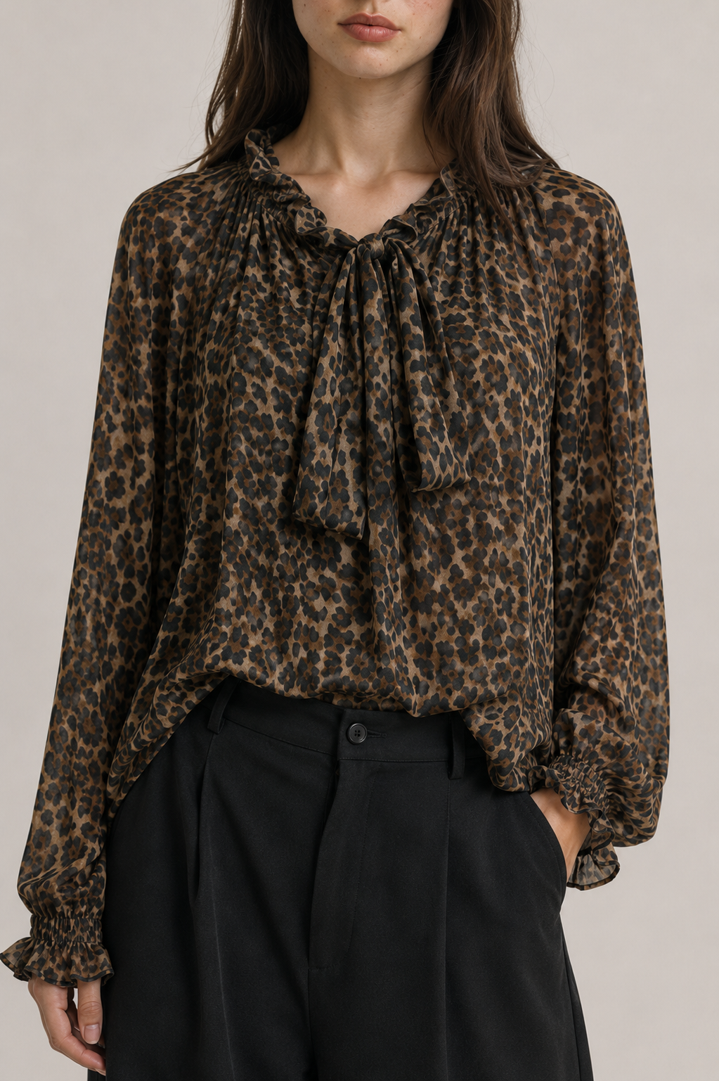Blusa de mujer de gasa con estampado de leopardo y manga larga - 32259