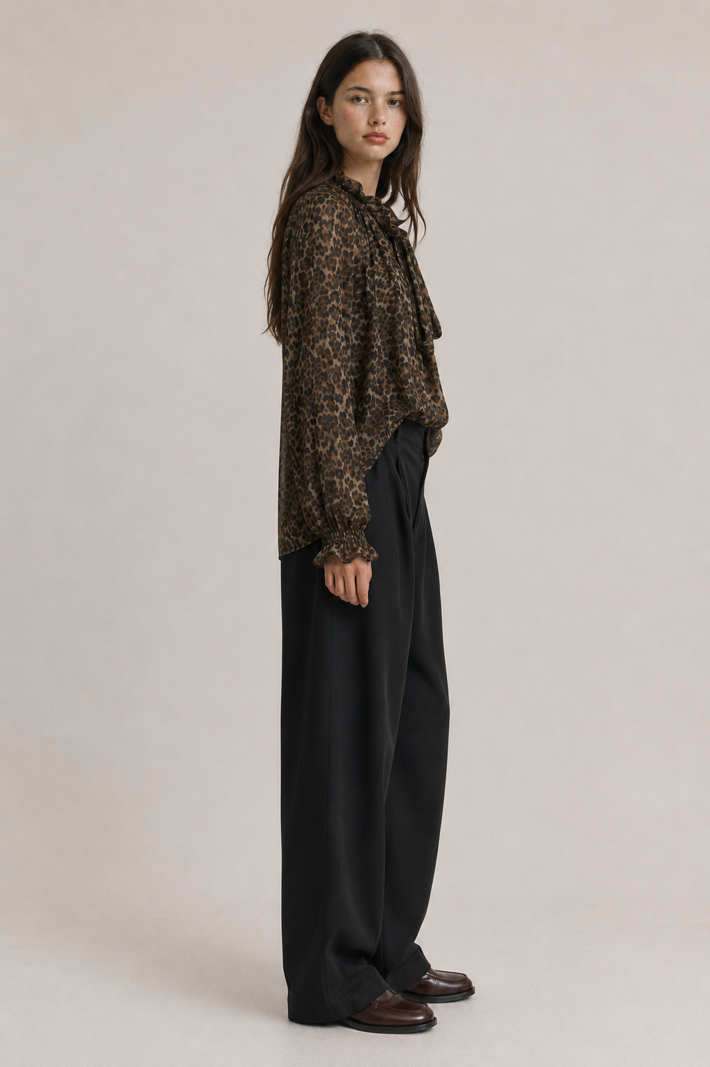 Blusa de mujer de gasa con estampado de leopardo y manga larga - 32259