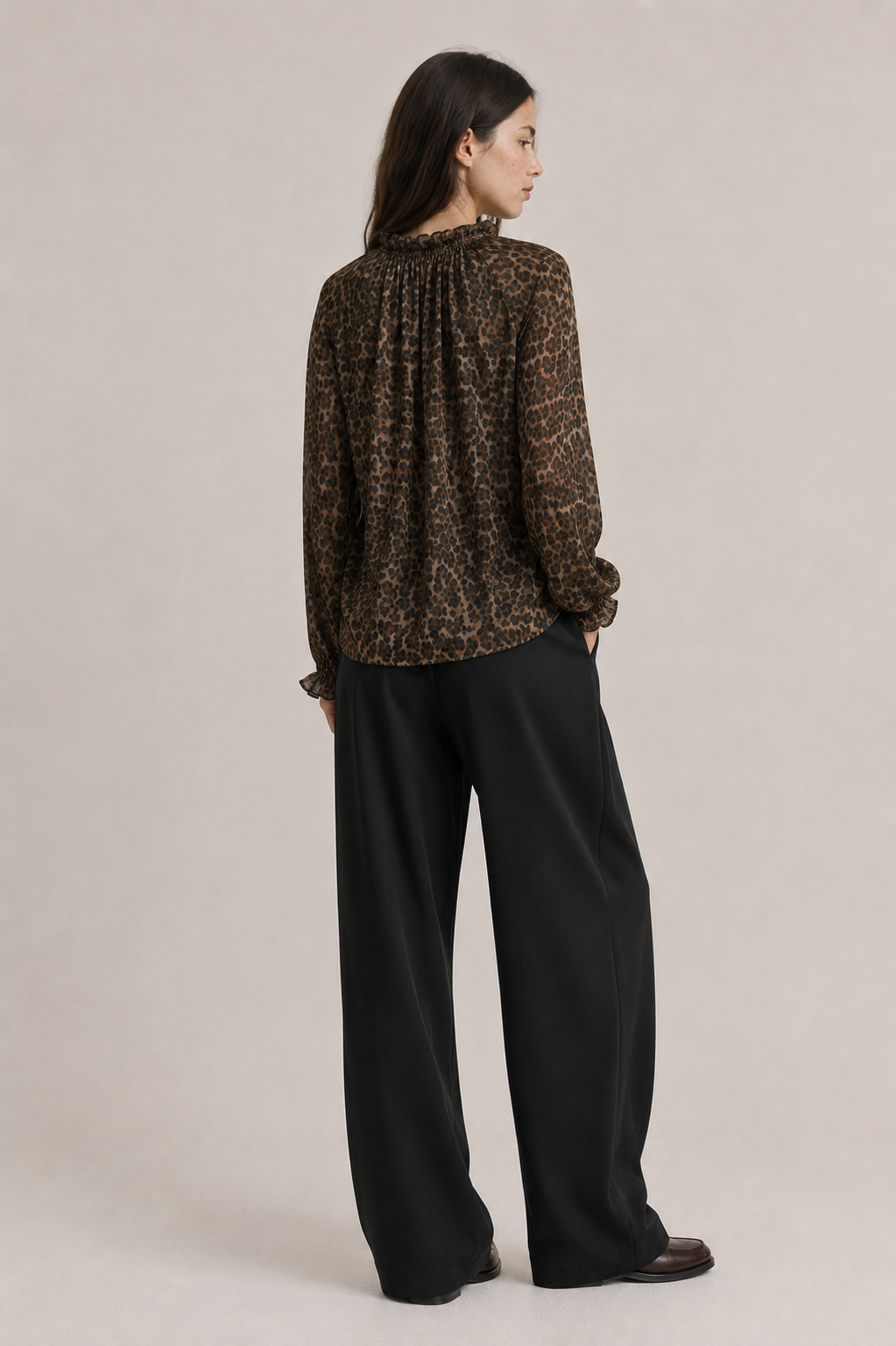 Blusa de mujer de gasa con estampado de leopardo y manga larga - 32259